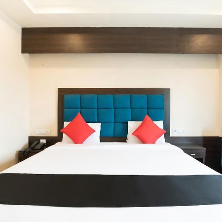 Super Capital O Seatree Hotel Raspari Palao Exterior photo