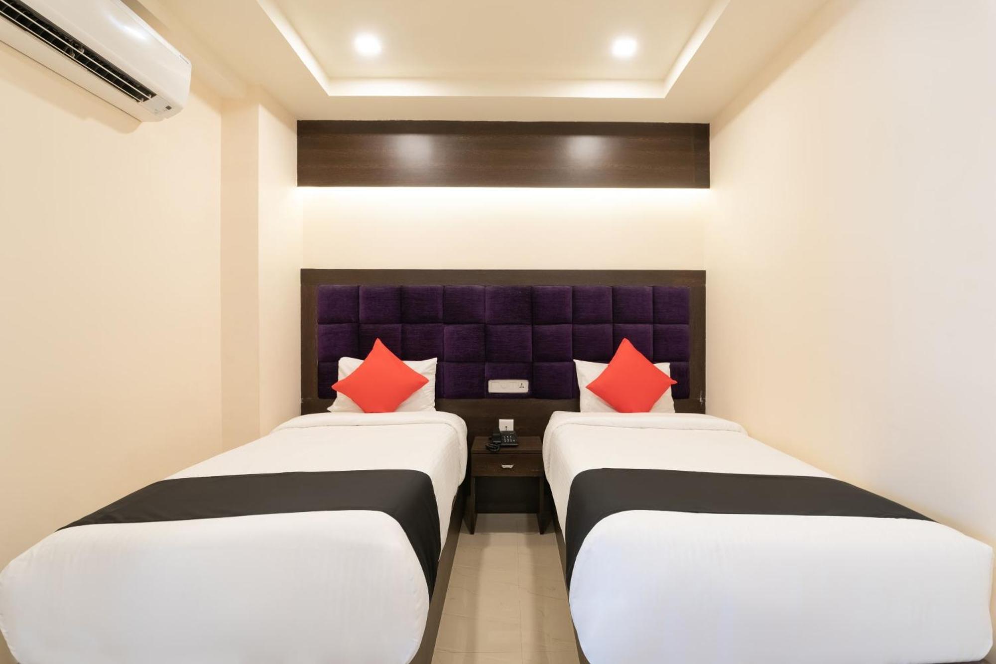 Super Capital O Seatree Hotel Raspari Palao Exterior photo