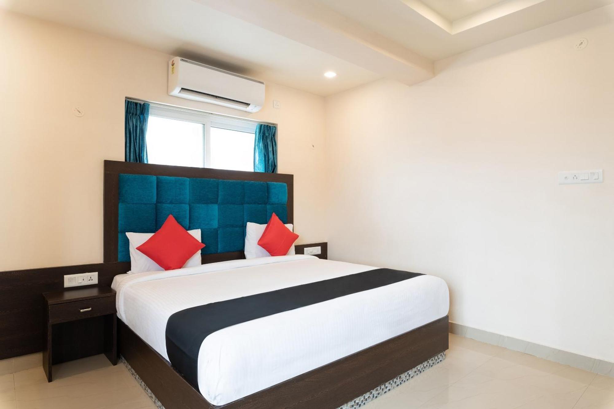 Super Capital O Seatree Hotel Raspari Palao Exterior photo