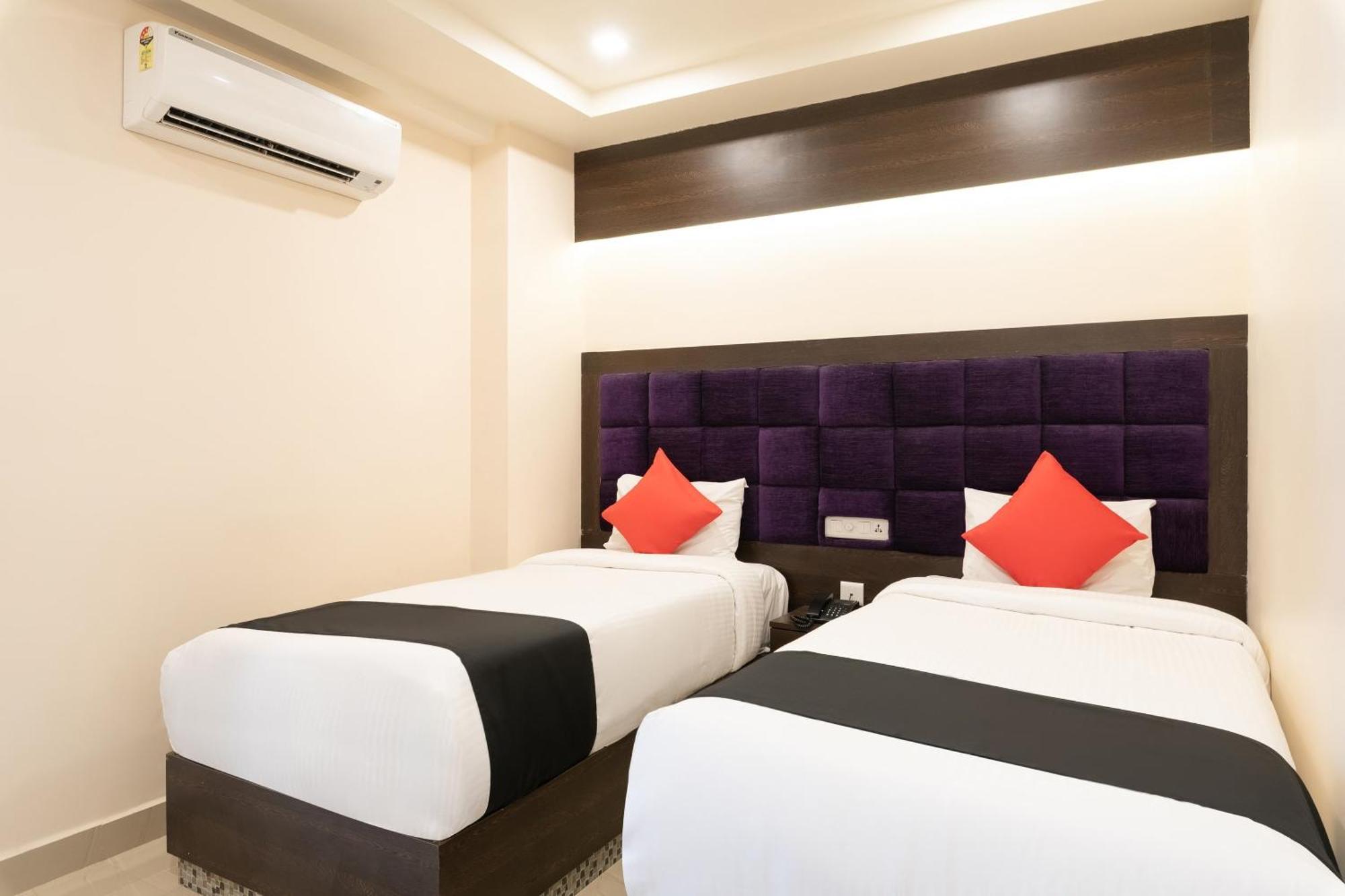 Super Capital O Seatree Hotel Raspari Palao Exterior photo